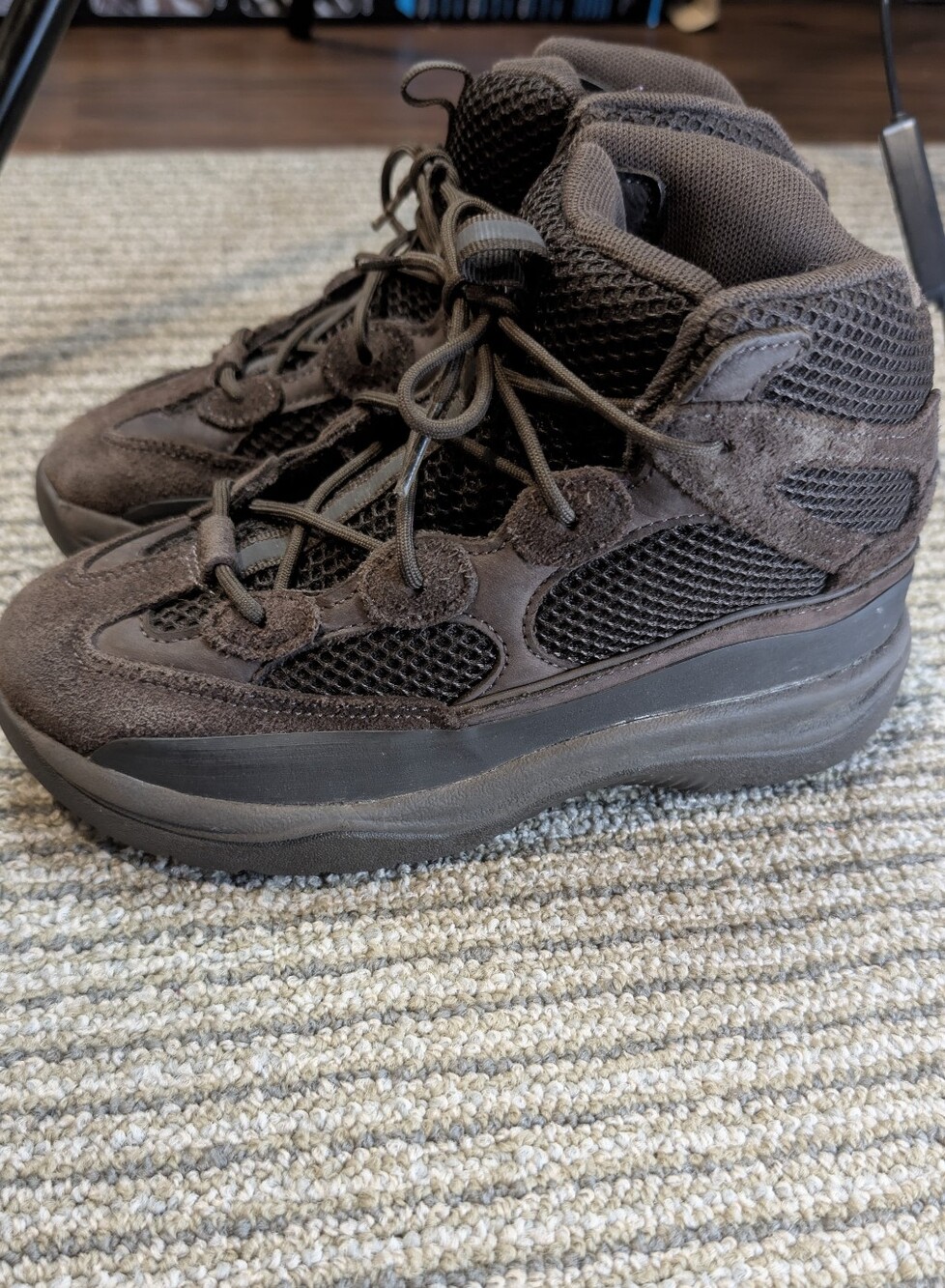 Boys Brown Yeezy Desert Boots Suede & Mesh Platform Sneaker Boots Size 2